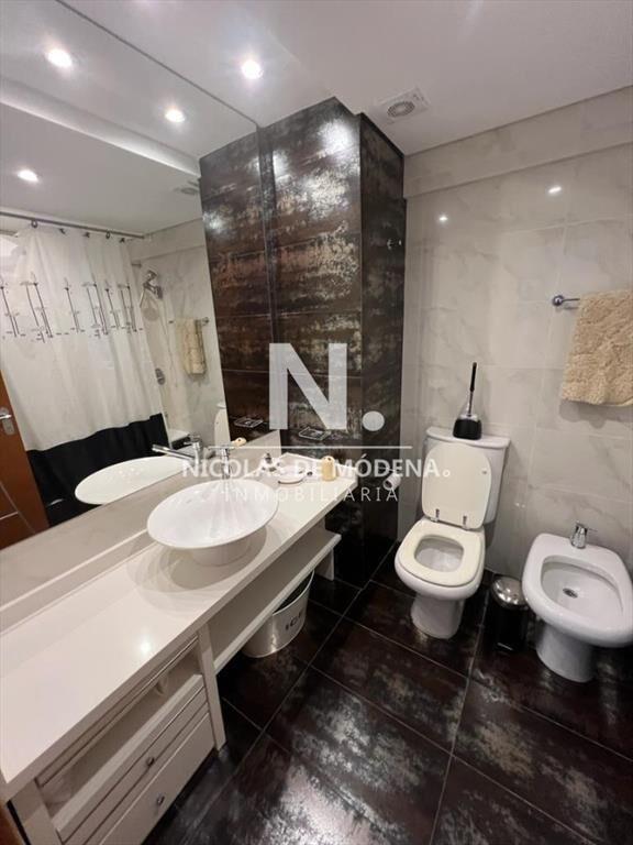 Apartamento en Venta de 3 dormitorios en Edificio