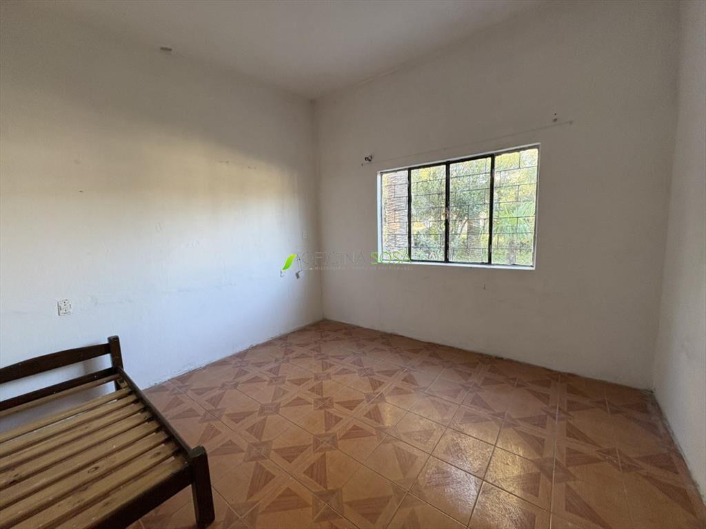 LEAL DE IBARRA - CASA CON TERRENO DE 2200 METROS