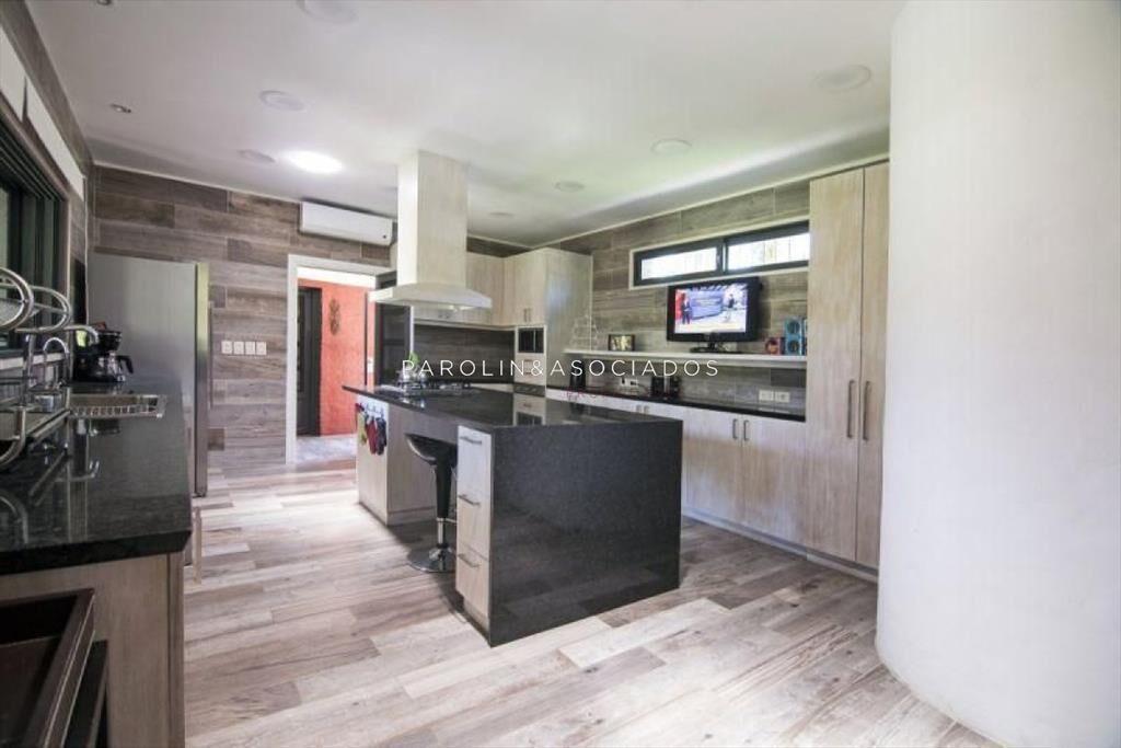 Casa en venta de 6 dormitorios en La Barra, Punta