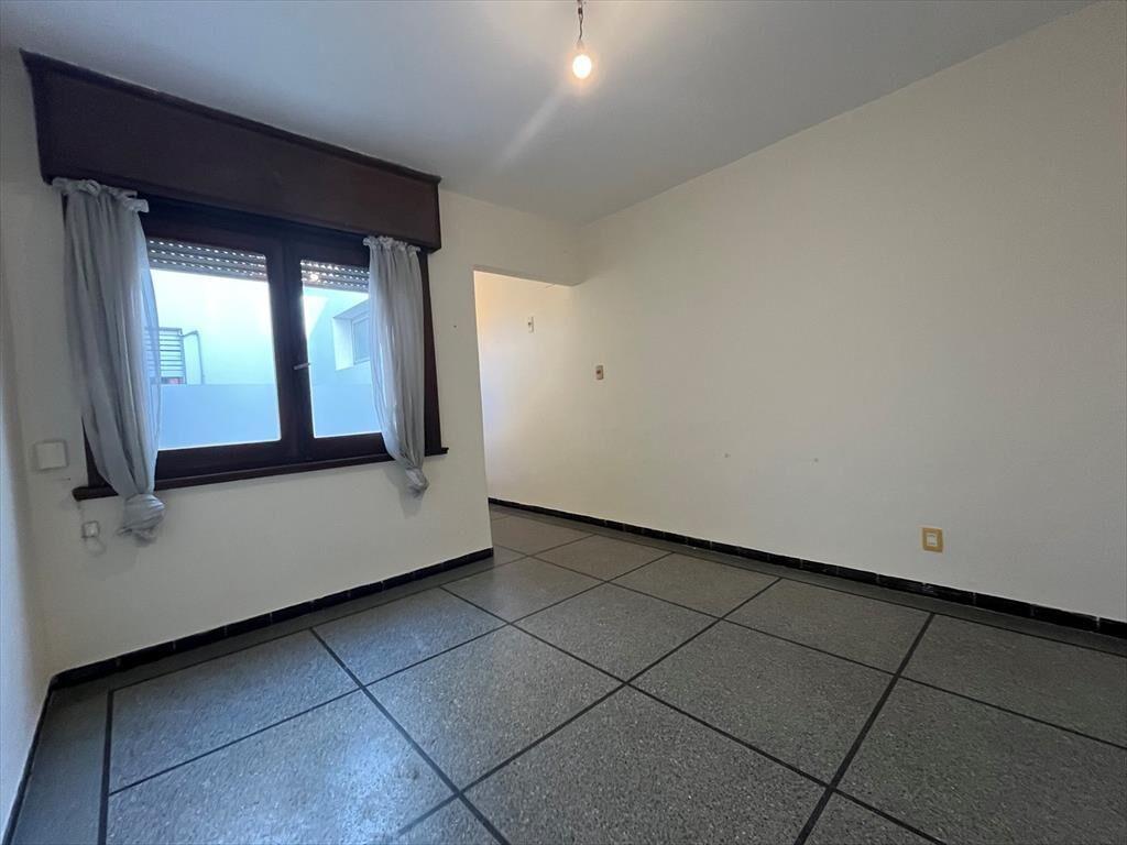CORDON SUR VENTA CON RENTA !SOBRE CALLE YARO, SÓLIDO APART