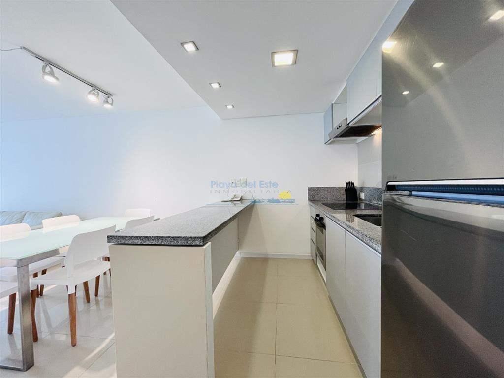 Moderno Apartamento de 2 Dormitorios sobre a de