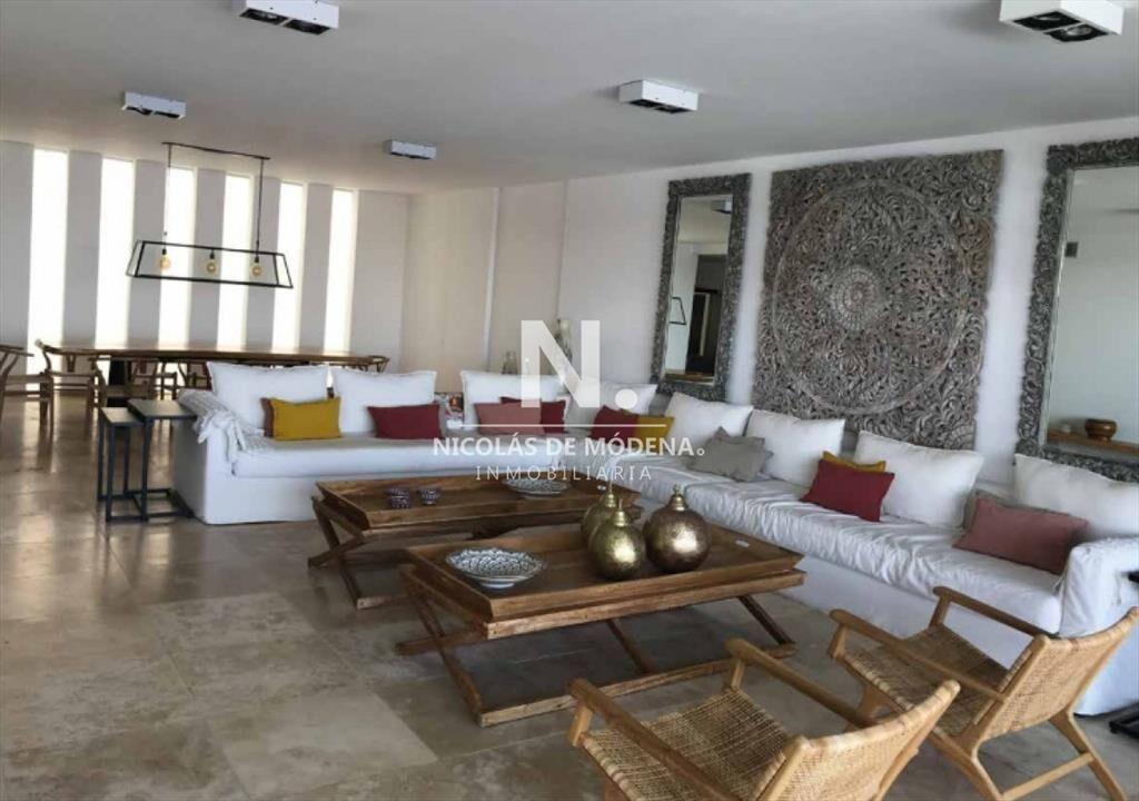 Hermoso apartamento de 3 dormitorios!