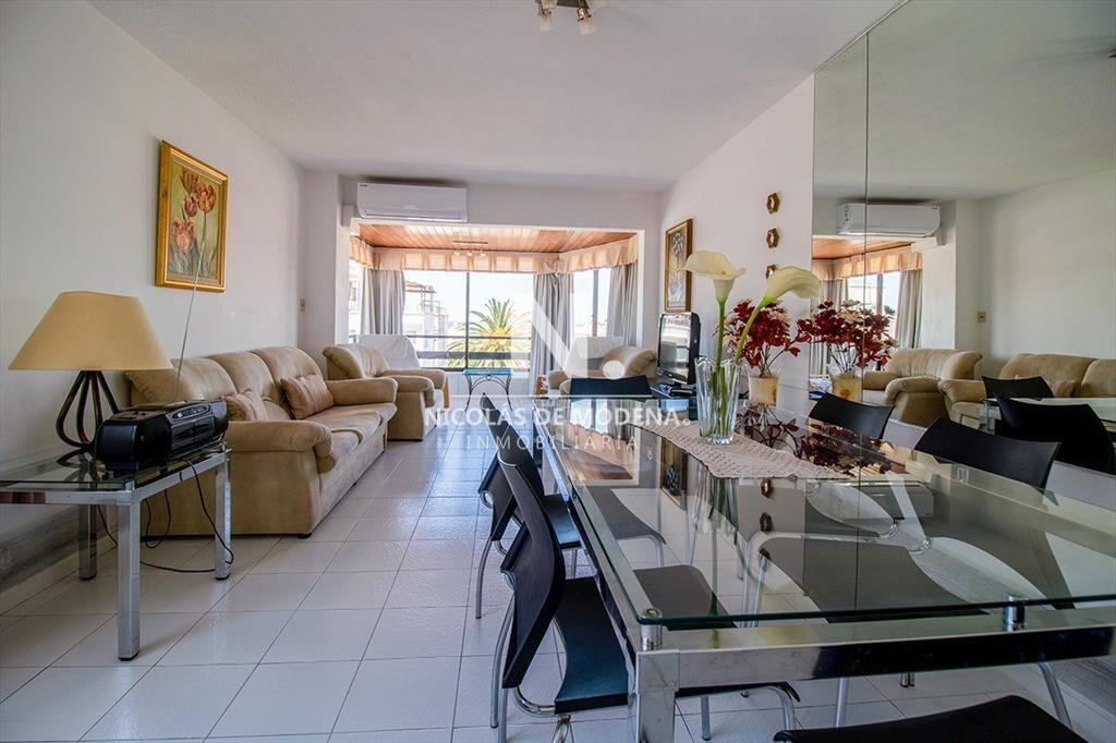 Apartamento en Venta de 3 dormitorios en Edificio Palm Beac