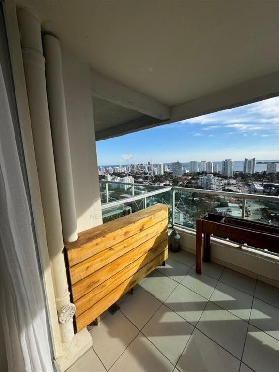 Encantador departamento a metros de playa brava!!