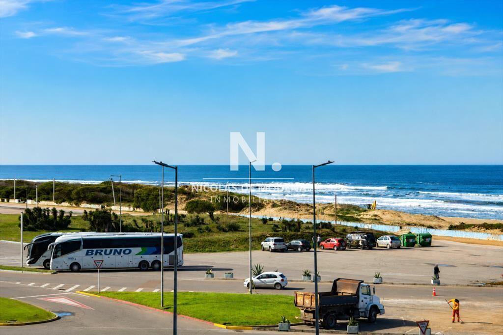 Apartamento de 3 dormitorios en Playa brava