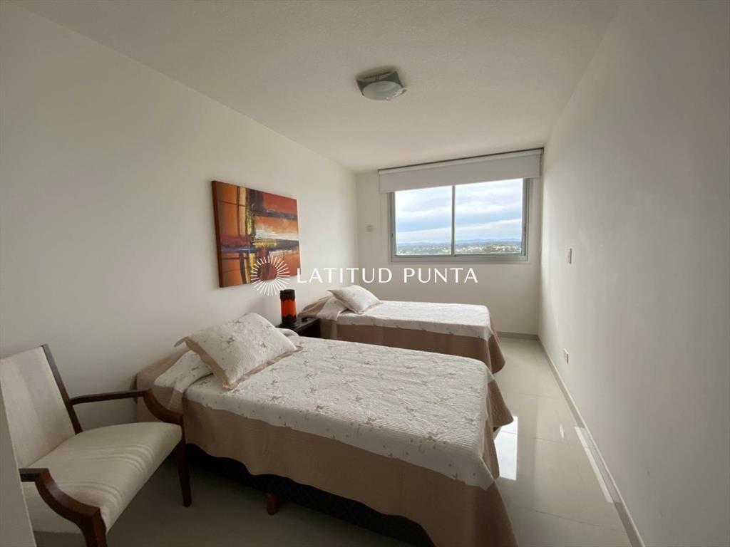 Apartamento con vista al mar