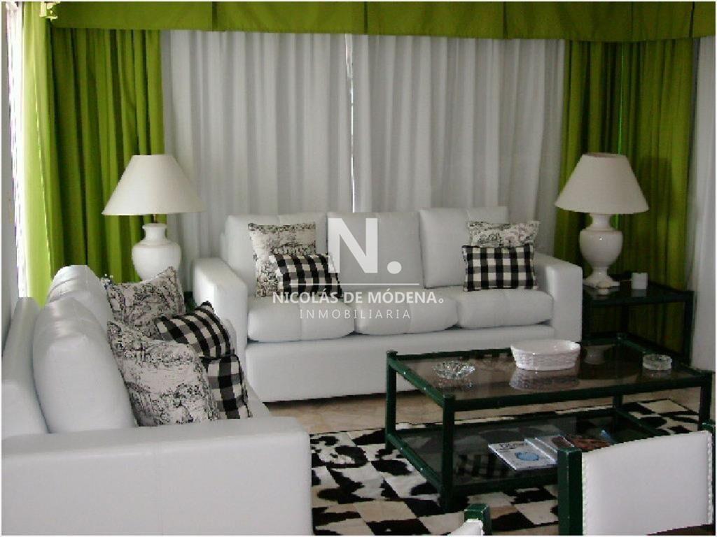 Venta apartamento en Playa Mansa 2 dormitorios