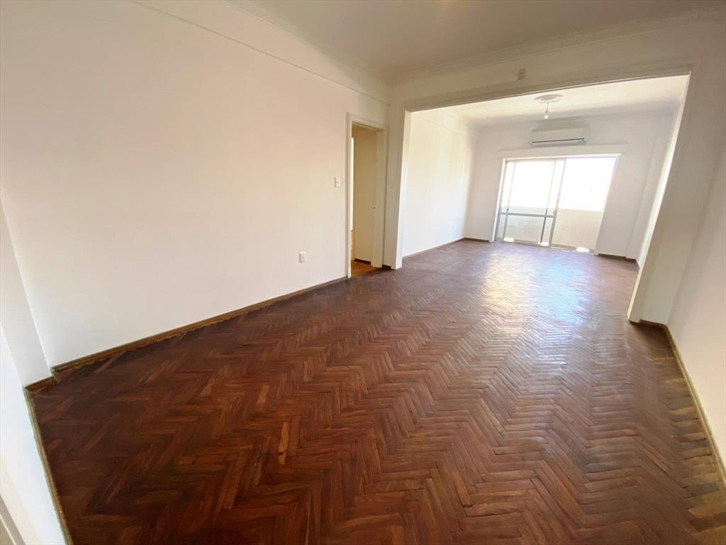 Venta de Apartamento con 4 dormitorios en Cordón. CON RENTA!