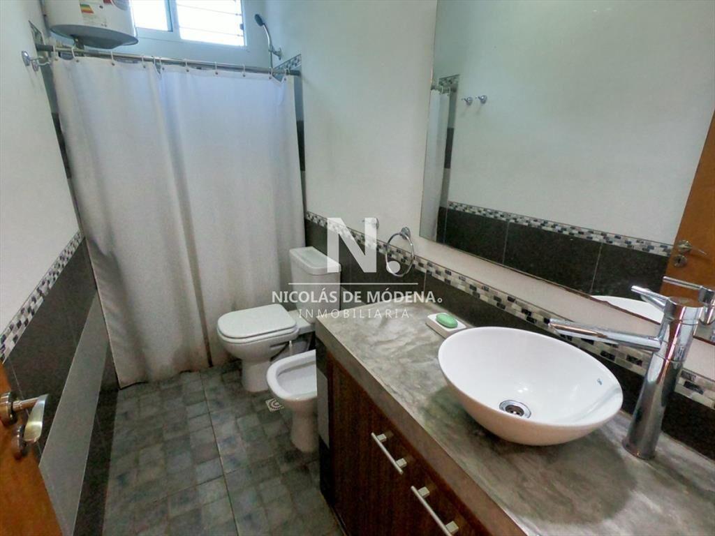 En venta casa en Club del Lago de 3 dormitorios