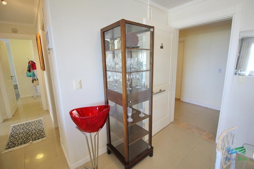 Apartamento de 2 dormitorios en venta con vista