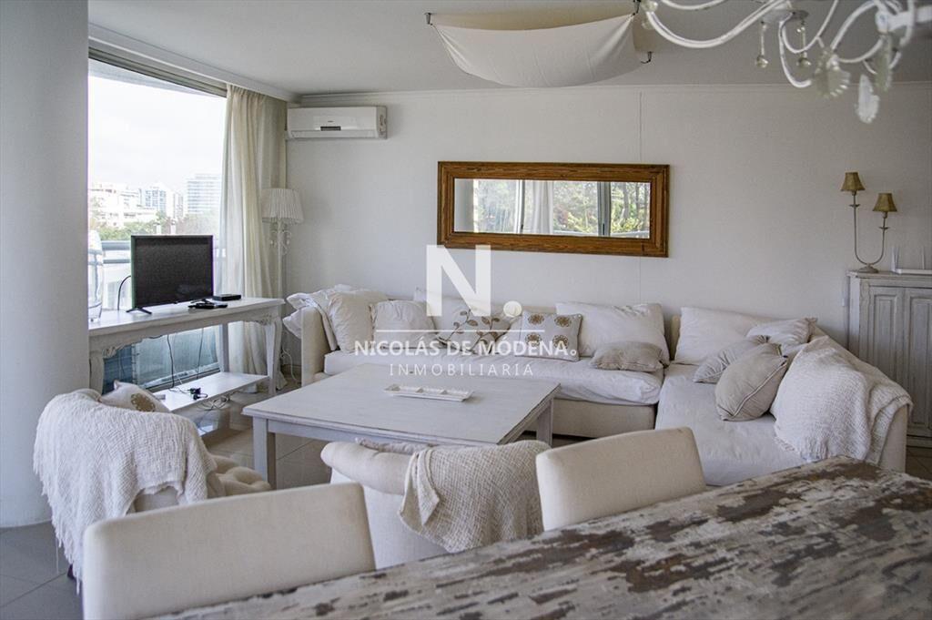 Apartamento en venta de 3 dormitorios Punta Del