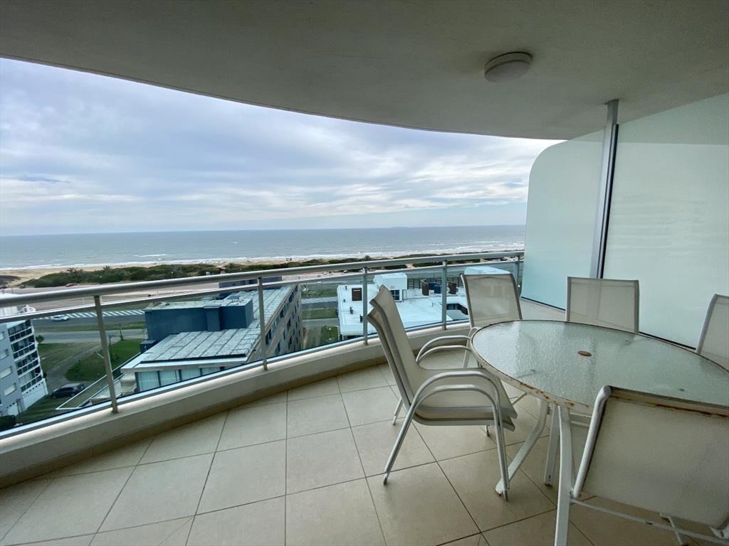 VENTA APARTAMENTO 3 DORMITORIOS + DEPENDENCIA - SOL Y LUNA