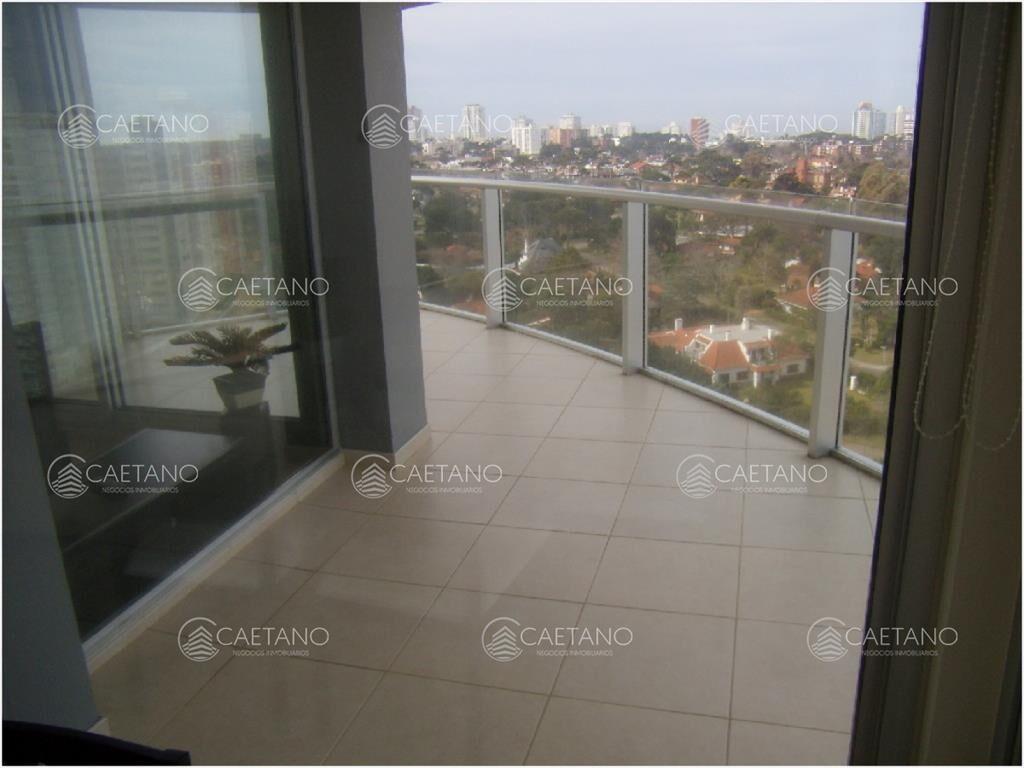 Mansa, piso alto con espectacular vista.