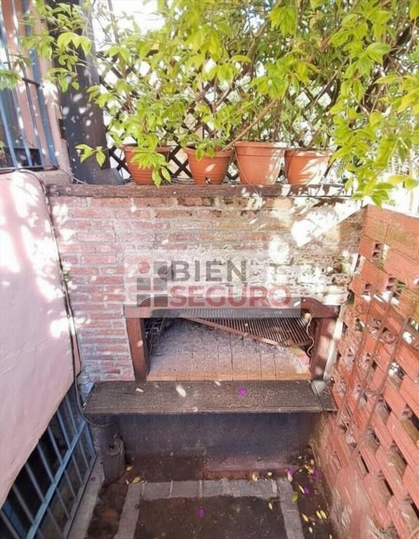 Cómodo apartamento al fondo, de 4 dormitorios en venta en P
