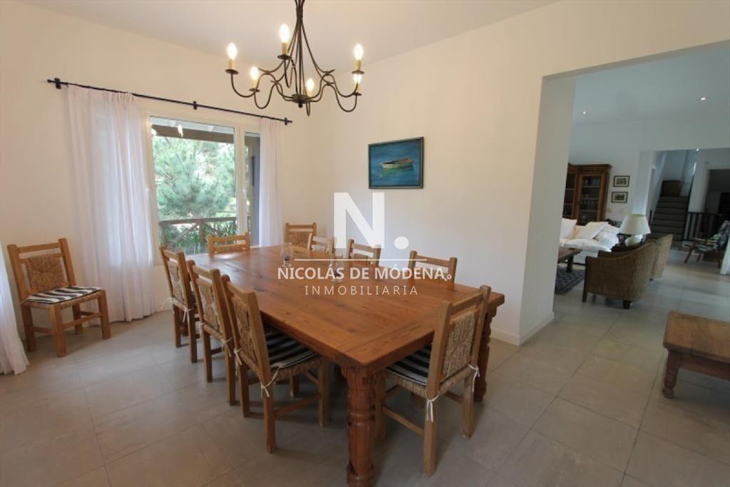 Vende Casa de 4 dormitorios en Laguna Blanca   Â?