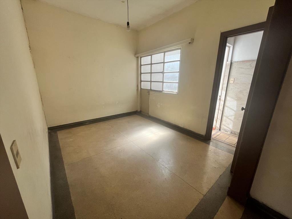 Venta Casa 2 dormitorios y patio, Centro