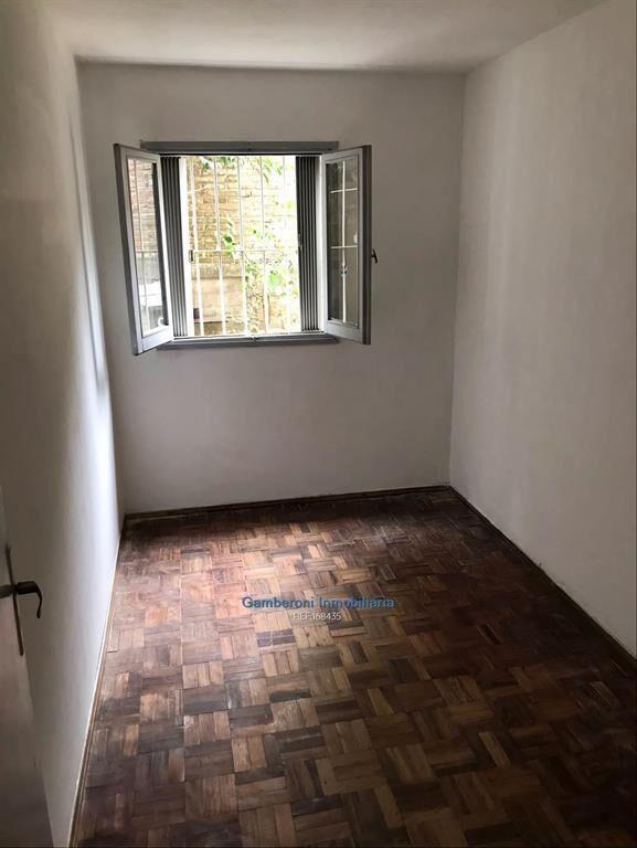 Apartamento en venta en planta baja. Está alquilado.