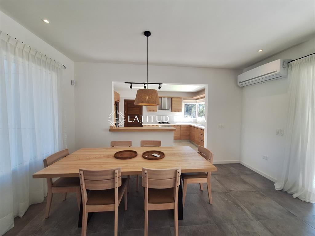 Casa a estrenar en La Barra con piscina