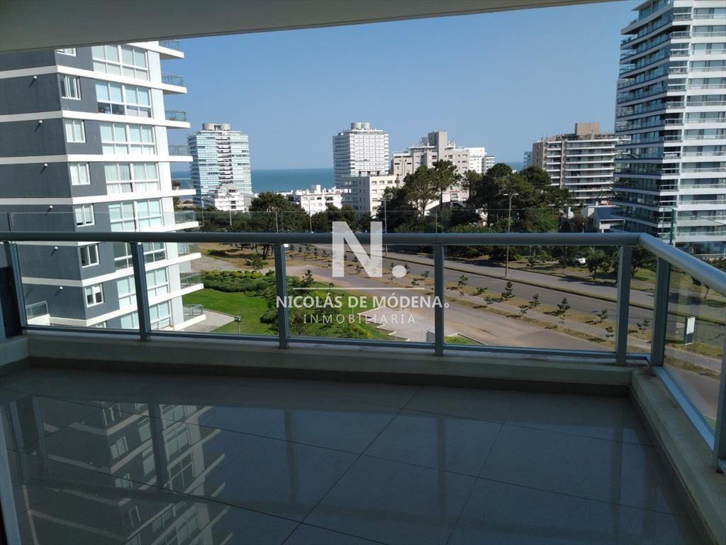 Apartamento en zona de Roosvelt de 3 dormitorios