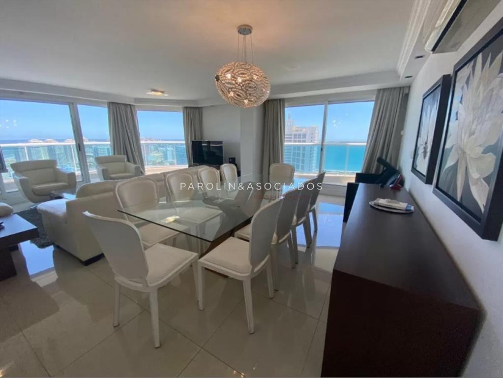 En venta apartamento de 3 suite y dependencia en
