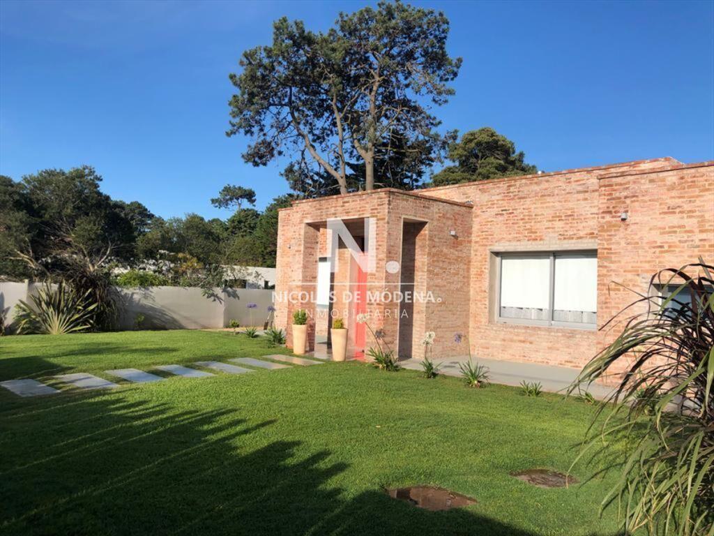 Hermosa casa de 4 dormitorios.