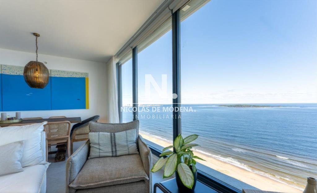 En venta apartamento de 3 dormitorios con vista