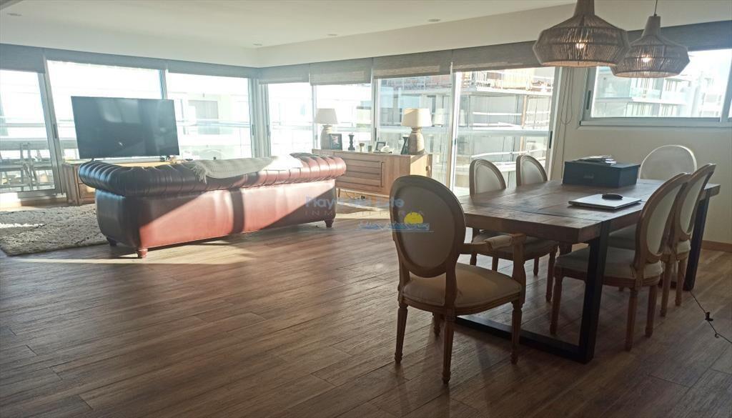 Amplio Penthouse con hermosa vista al mar y