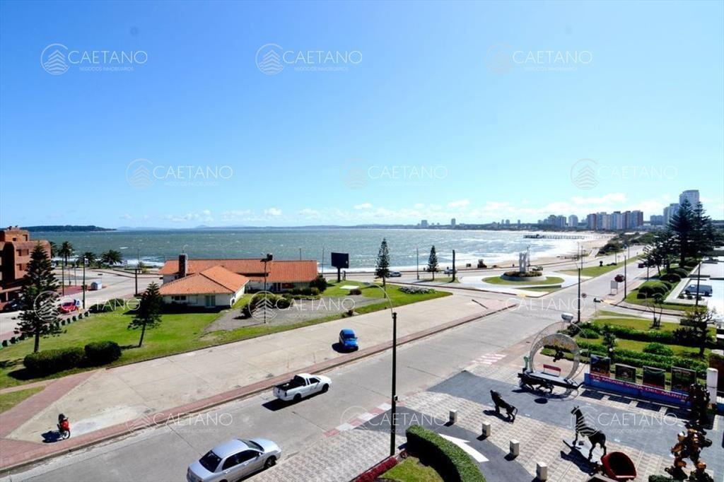 Apartamento en Mansa 3 dormitorios con terraza