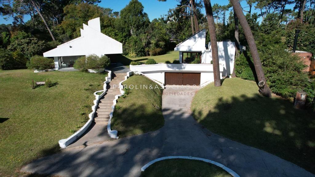 Casa en venta en Lugano, Punta del este, 3 y