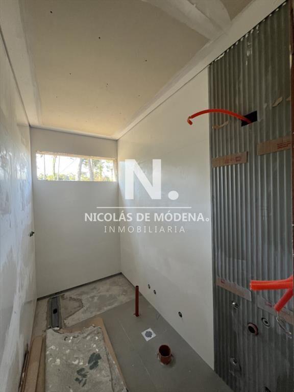 Casa a estrenar en Pinares. Punta del Este