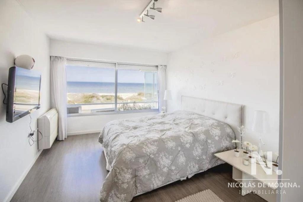 PLAYA BRAVA, PRIMERA LINEA AL MAR PENTHOUSE!!!
