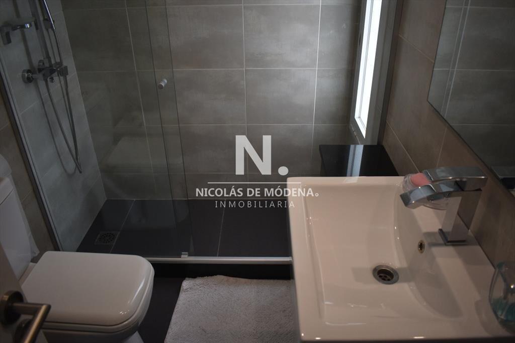 Vende apartamento en Peninsula, Punta del Este de