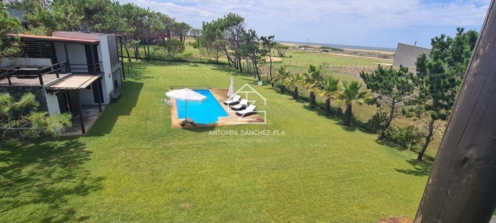 VENTA ESPECTACULAR CHALET ARENAS DE JOSE IGNACIO