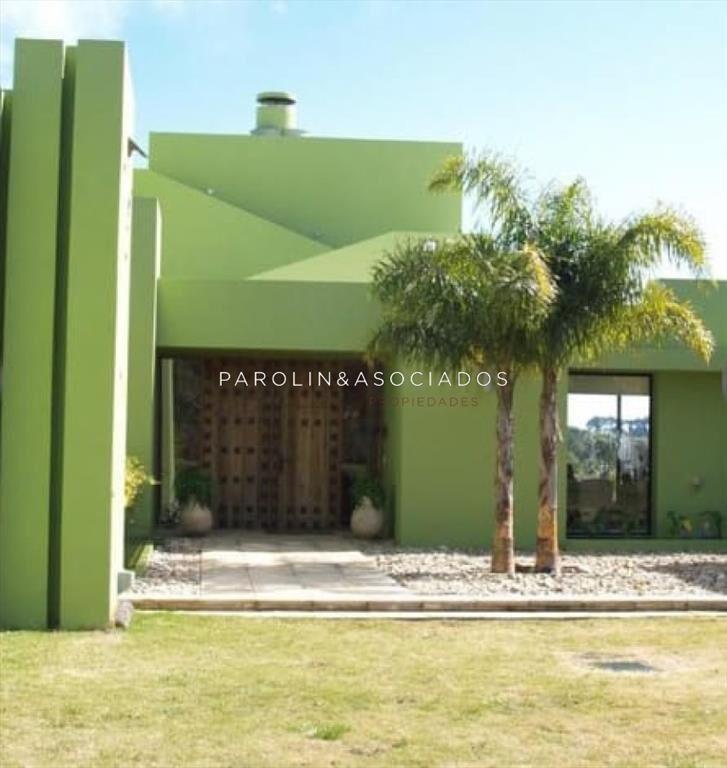 CHACRA EN VENTA DE 5 DORMITORIOS EN LA BARRA
