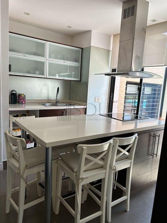 VENTA CASA 4 DORMITORIOS GRAN TERRENO PINAR SUR