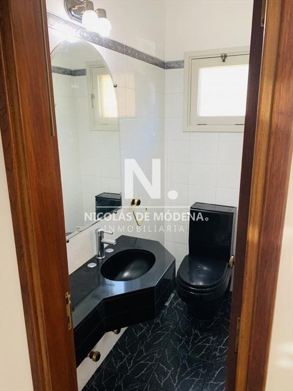 Casa en venta en zona residencial.