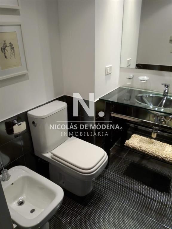 Apartamento con excelente ubicación.