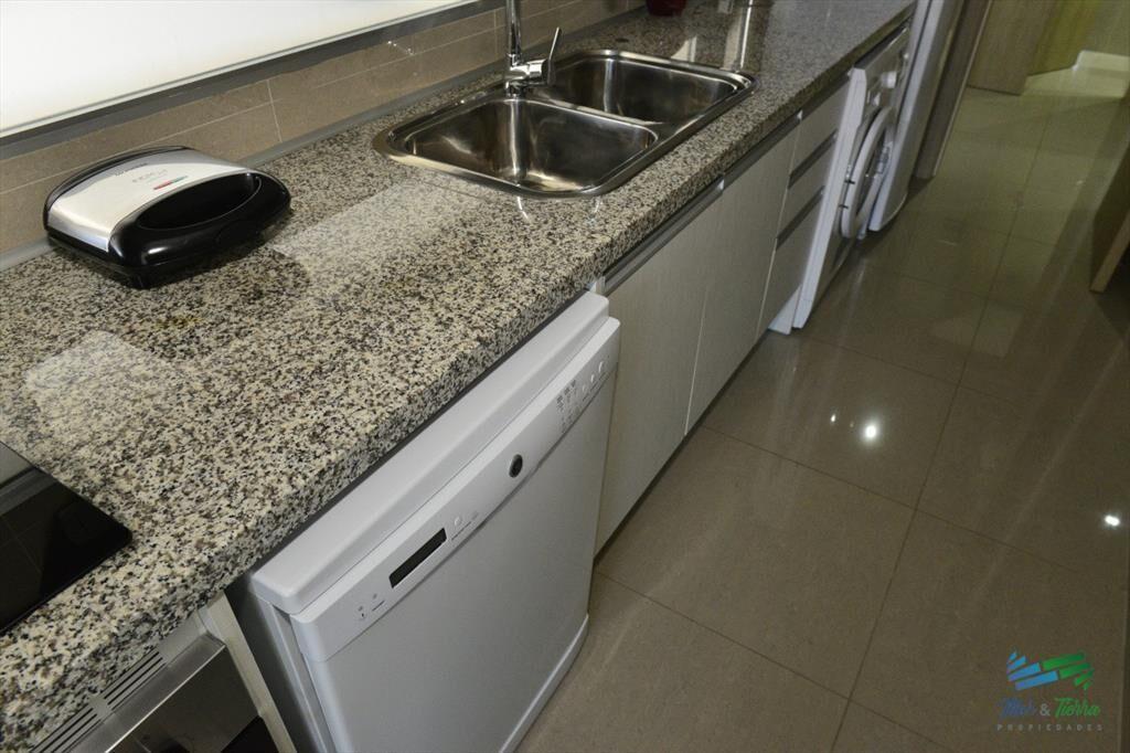 EN VENTA APARTAMENTO 2 DORMITORIOS CON EXCELENTES