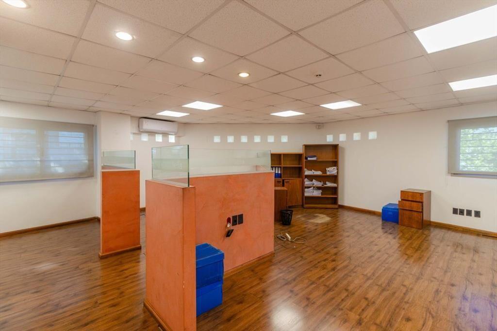 VENTA DE LOCAL COMERCIAL CON DEPOSITO