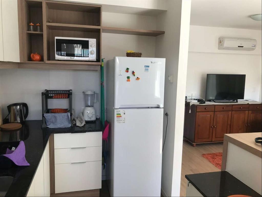 se alquila 100 % equipado, cuenta con 2 dormitorios con pla