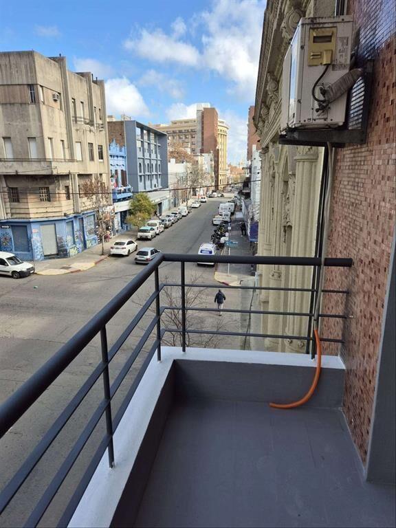 ALQUILER DE APARTAMENTO CENTRO A NUEVO. EN SEGUNDO PISO POR