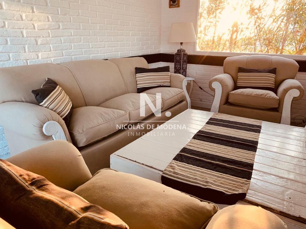 Espectacular casa en primera lÃ­nea de la mansa