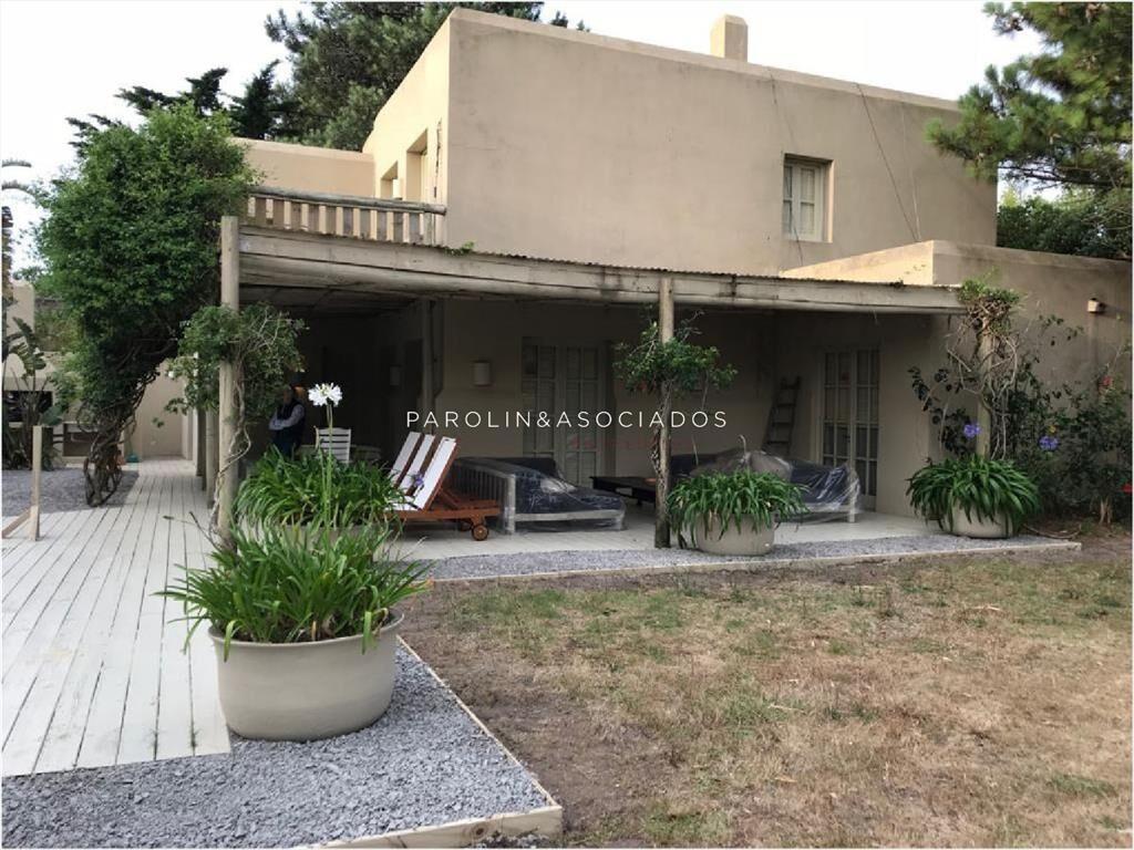 Casa en Venta de 4 Dormitorios en Rincon del del