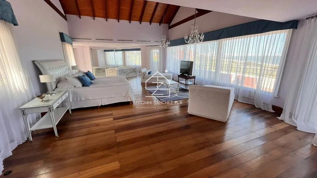 Venta Mansión Primera linea playa mansa