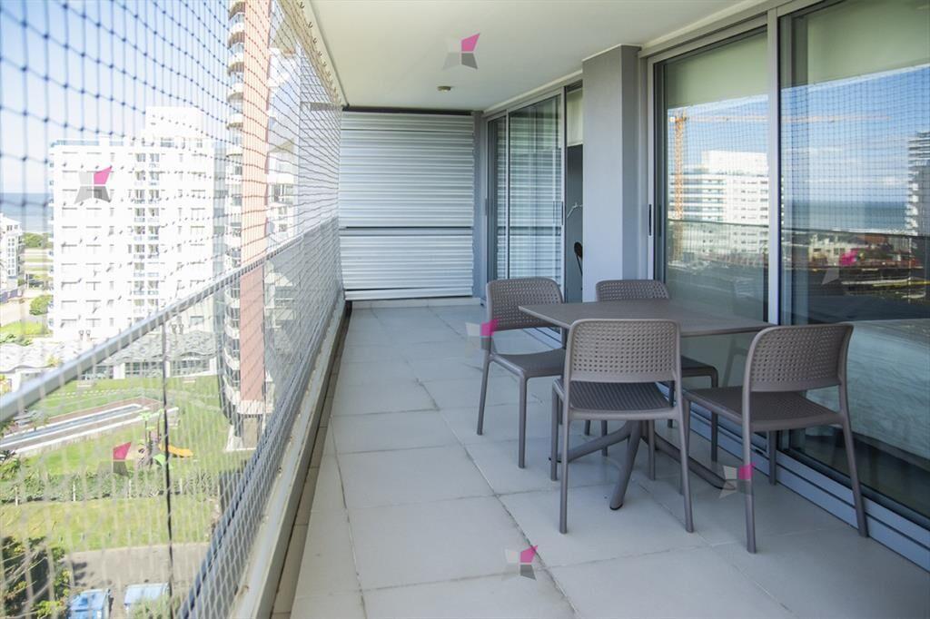 Apartamento en venta en Torre esmeralda de 3 dormitorios ,