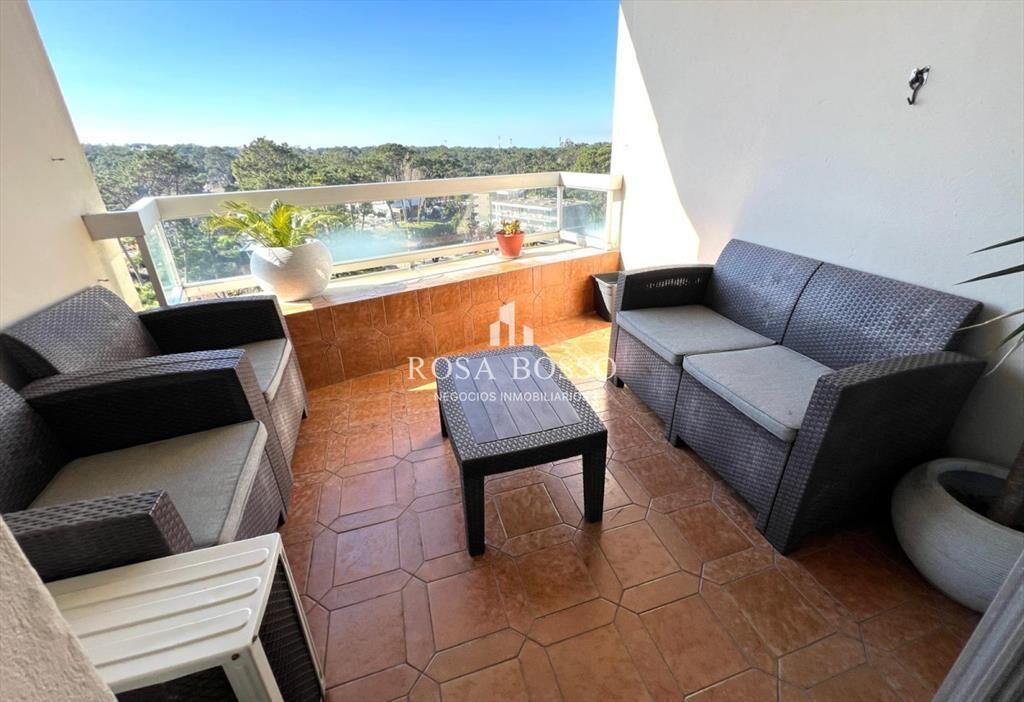 apartamento en venta zona shopping punta, 2 y