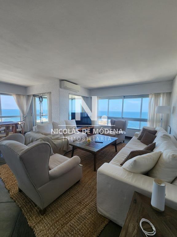 En venta apartamento en Peninsula Punta del Este,
