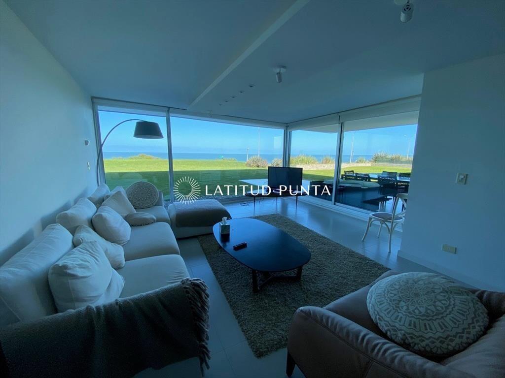 Apartamento frente al mar, 3 dormitorios más dependencia