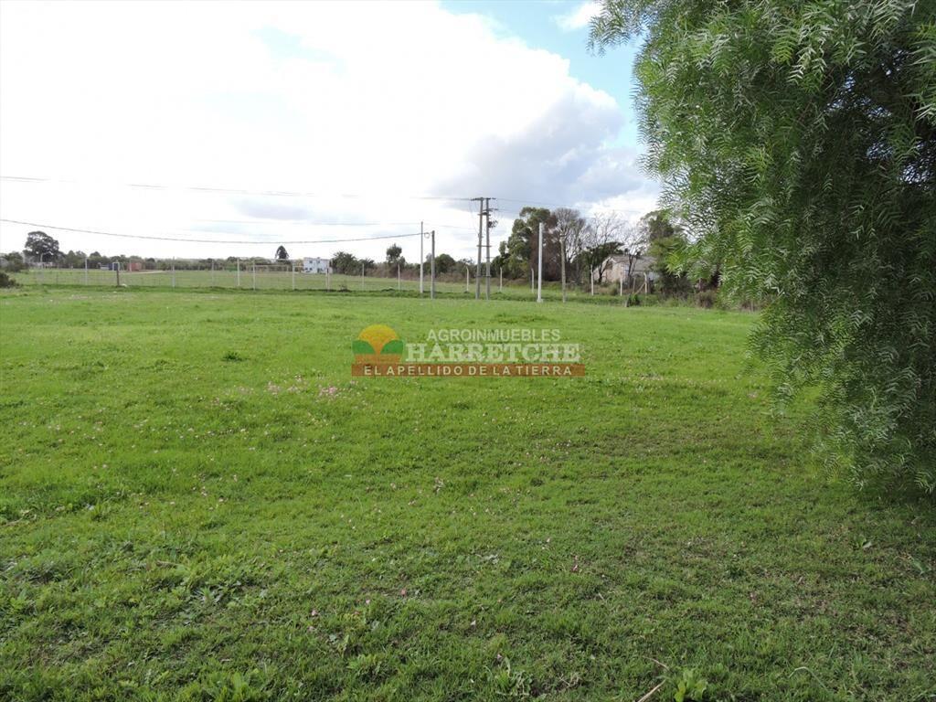 Casa con terreno en venta a pasitos de ruta 1, de