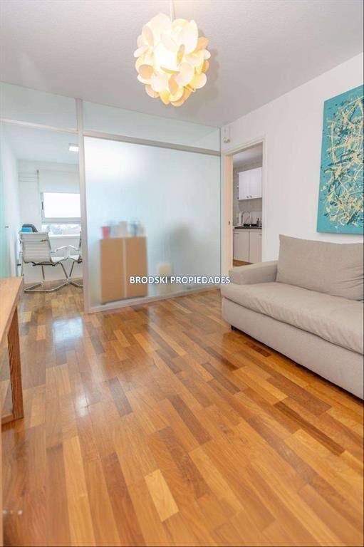 VENTA APARTAMENTO EN TRES CRUCES CON RENTA - 2 DORMITORIOS
